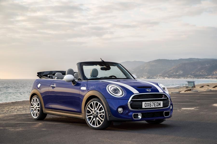  Mini Cooper S Cabrio (F57) 2018 года  (WW) (фото 1 из 222)
